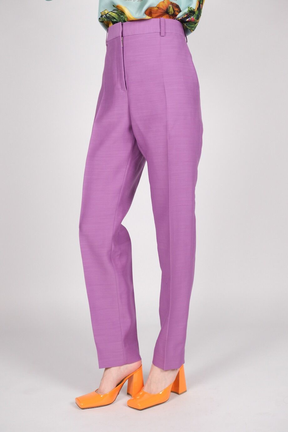 image 3 Брюки сиреневого цвета