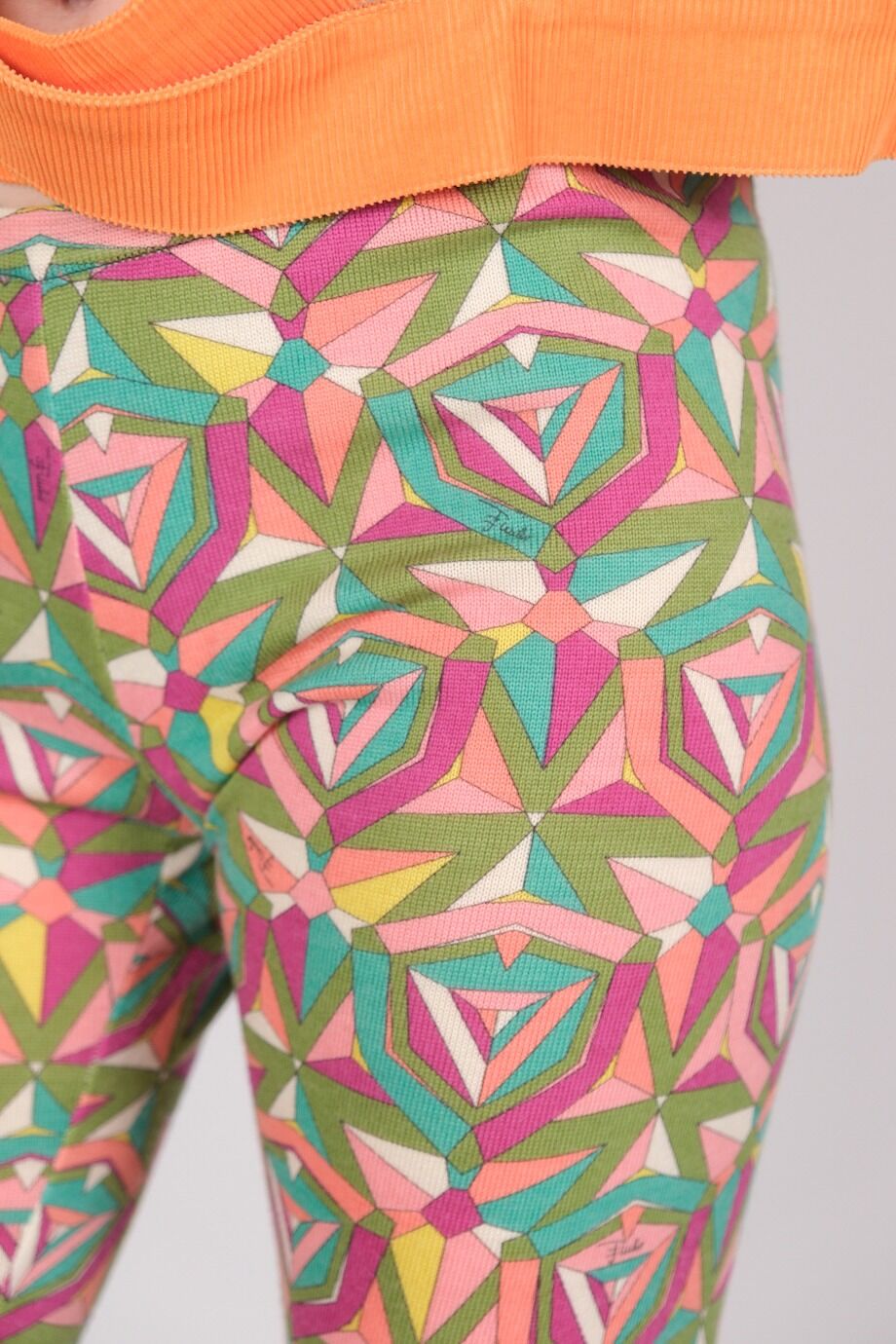 image 7 Леггинсы с ярким принтом