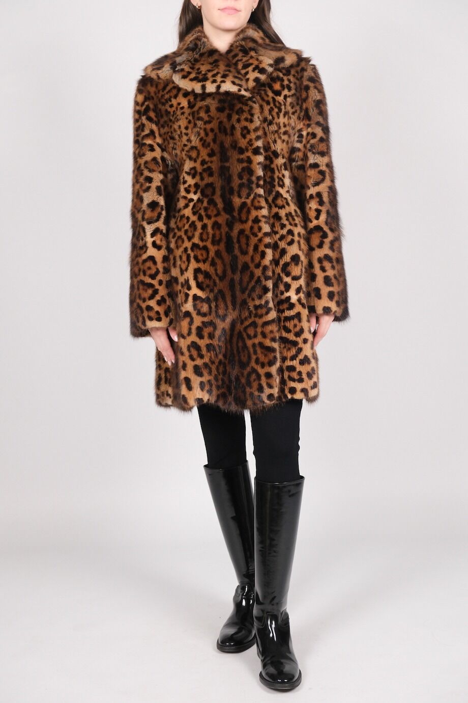image 1 Шуба леопардовой расцветки из меха ондатры