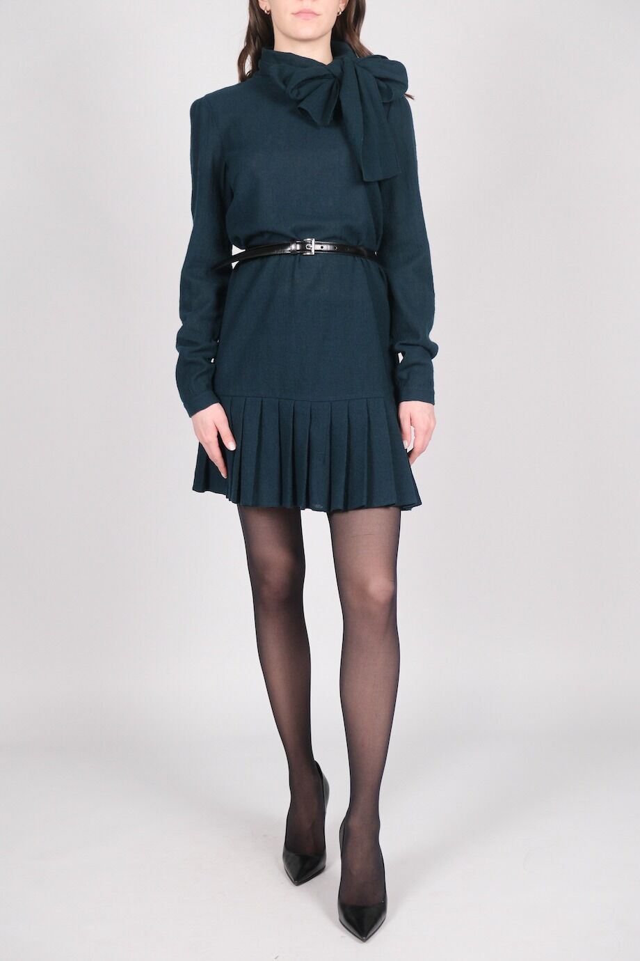 image 1 Платье изумрудного цвета с поясом