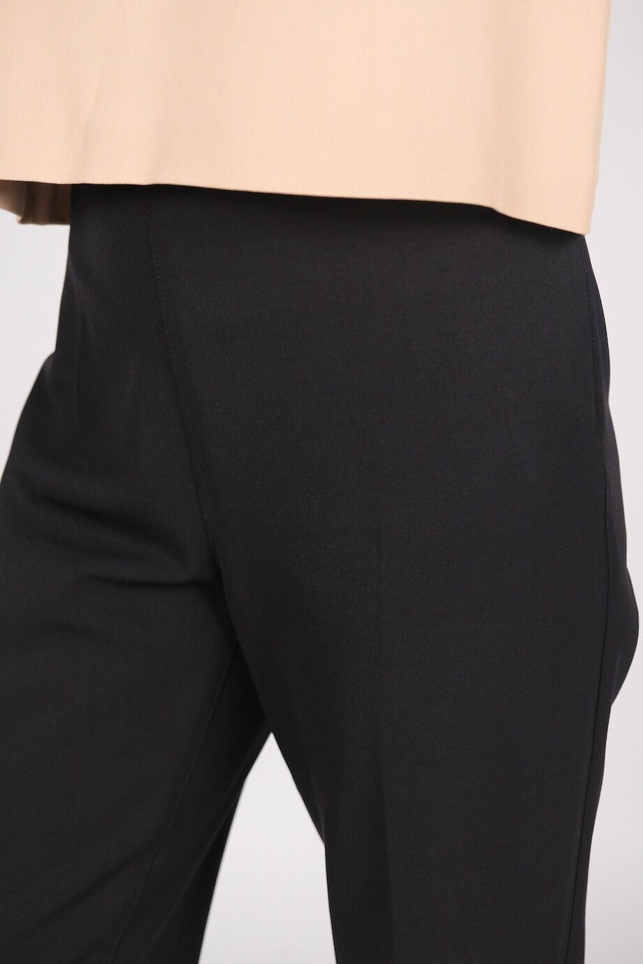 image 4 Брюки черного цвета с боковой молнией