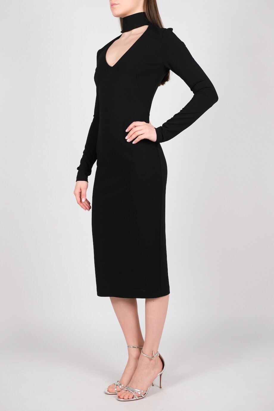 image 3 Платье с открытым декольте черного цвета