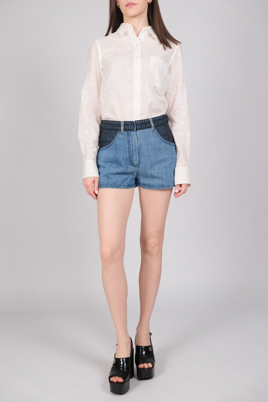 image 2 Джинсовые комбинированные шорты