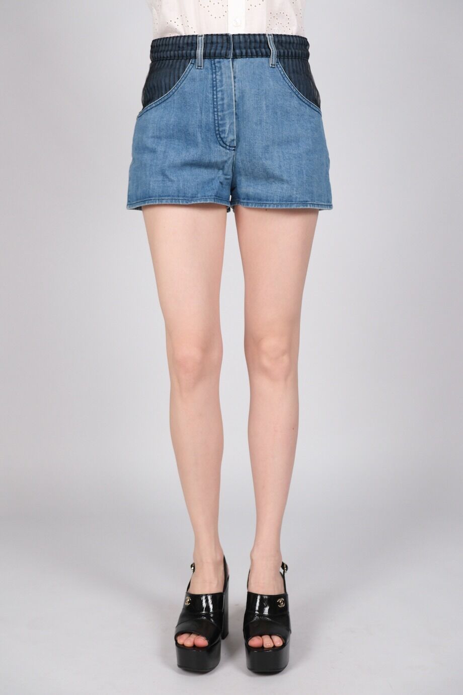 image 3 Джинсовые комбинированные шорты