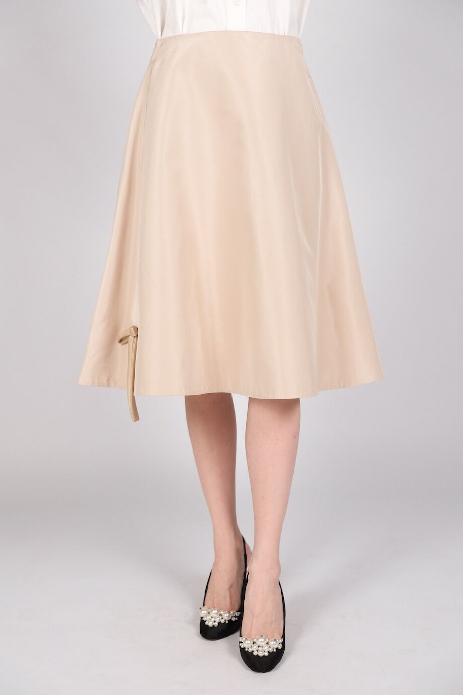 image 4 Шёлковая юбка бежевого цвета  с бантом
