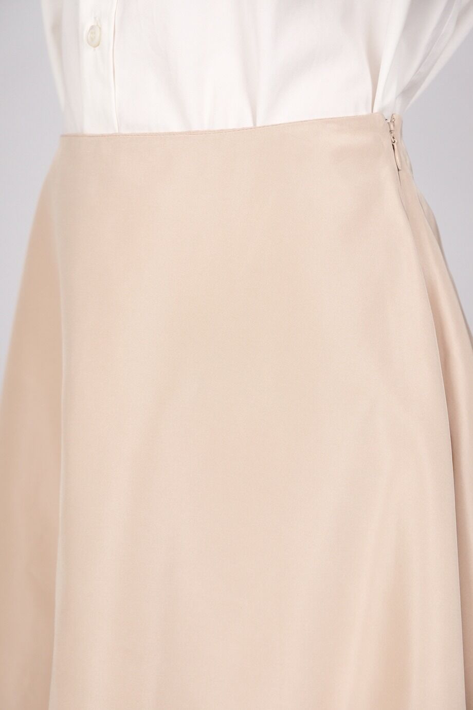 image 7 Шёлковая юбка бежевого цвета  с бантом