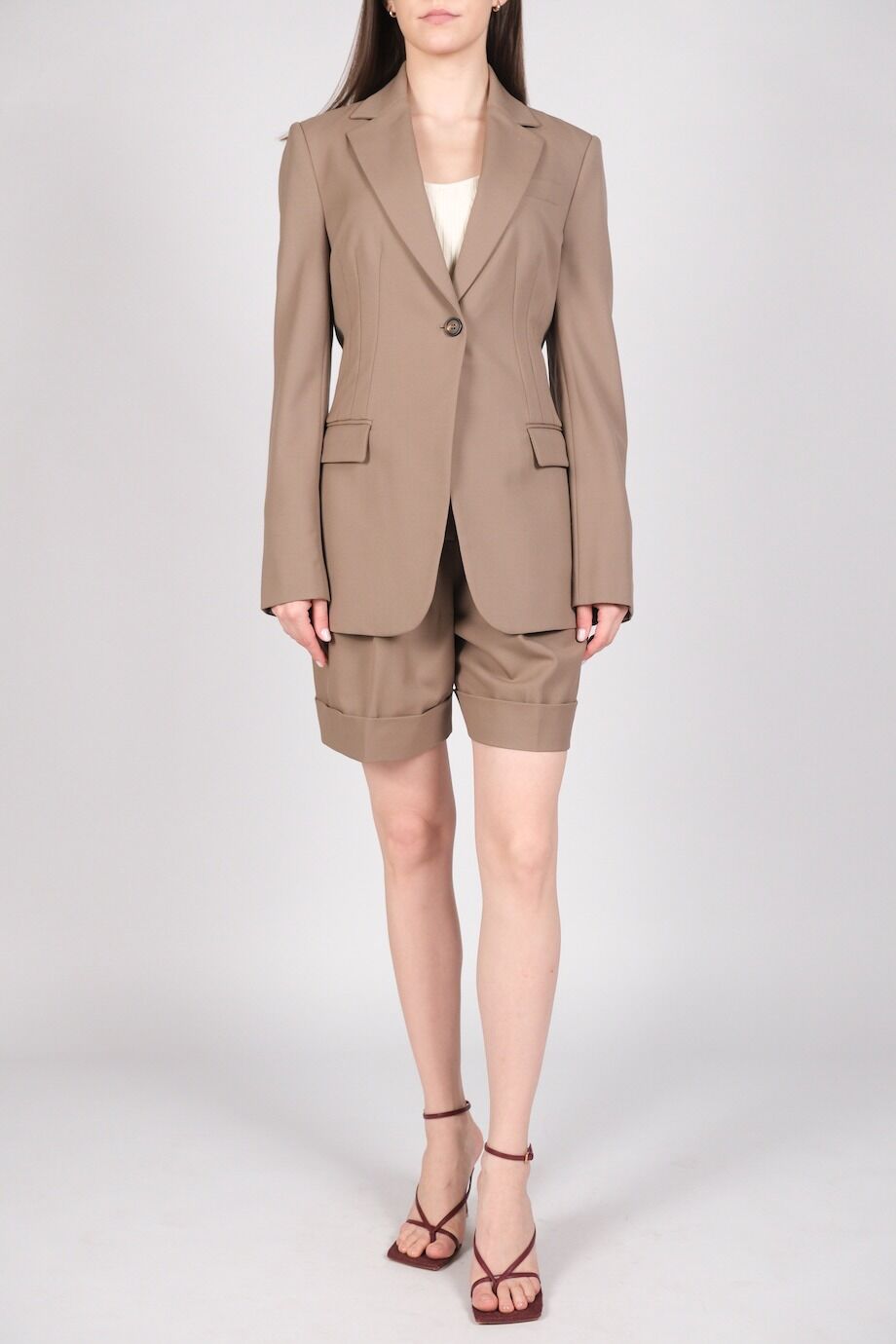 image 2 Костюм песочного цвета с шортами