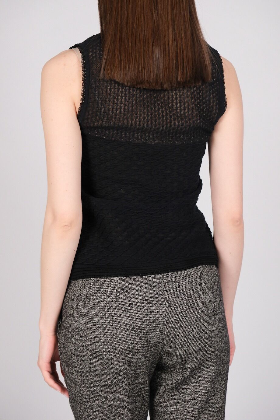 image 3 Топ с перфорацией чёрного цвета