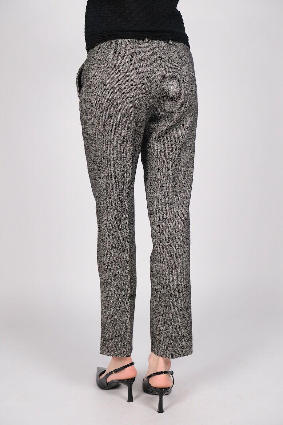 image 4 Брюки из фактурной ткани