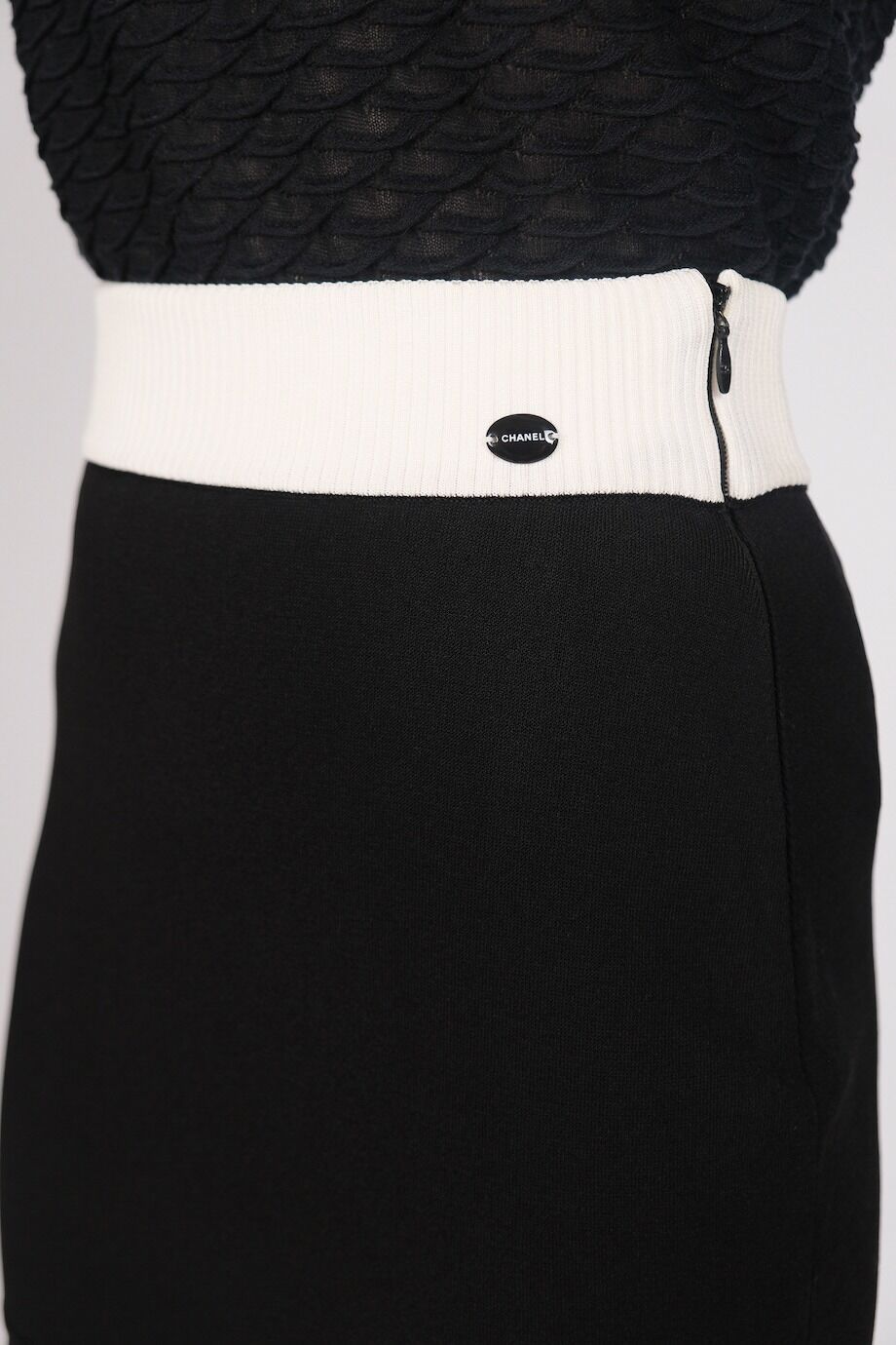 image 5 Юбка черного цвета с белым поясом