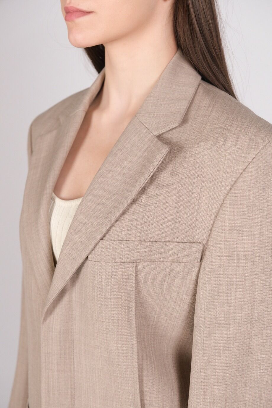 image 5 Жакет бежевого цвета с накладными карманами