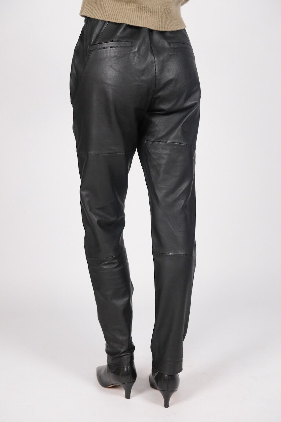 image 5 Кожаные брюки черного цвета на резинке