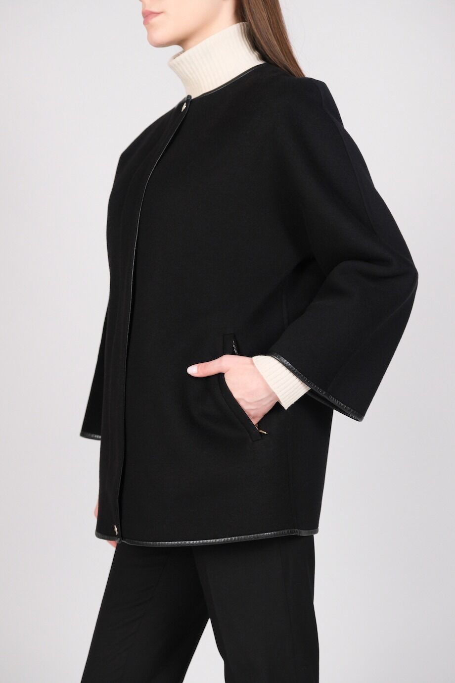 image 3 Полупальто черного цвета на молнии