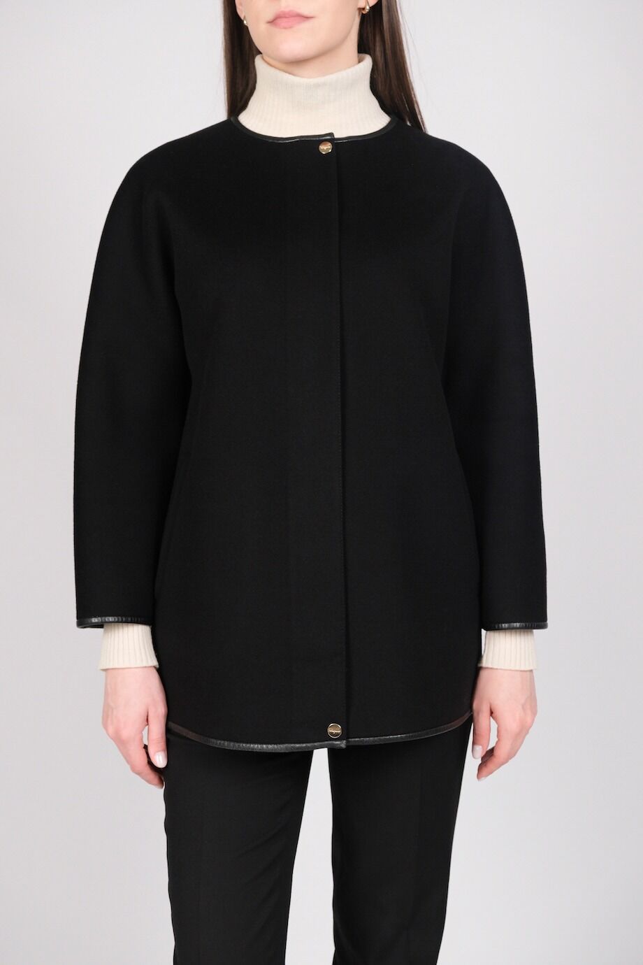 image 2 Полупальто черного цвета на молнии