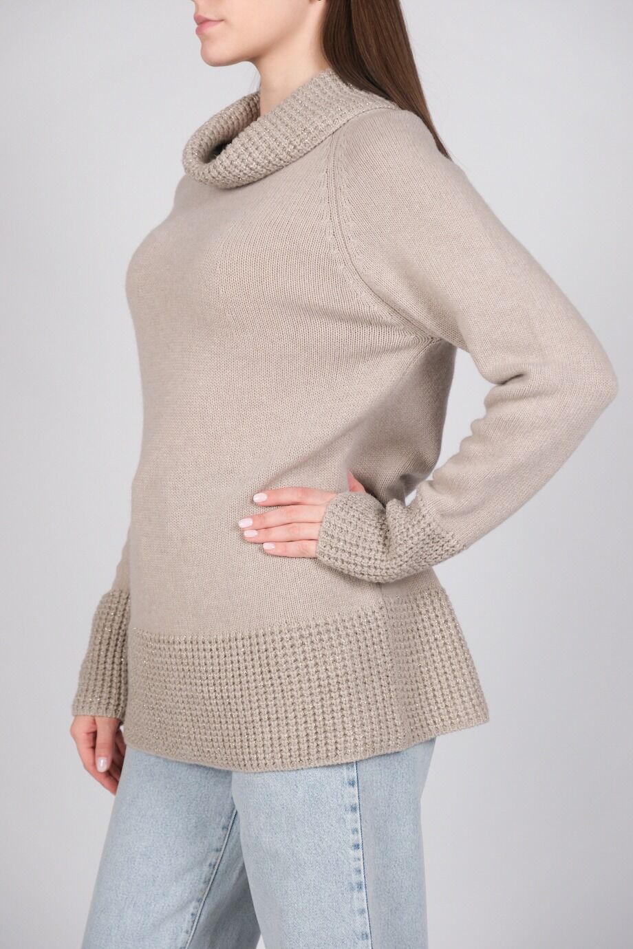 image 2 Свитер бежевого цвета с люрексом