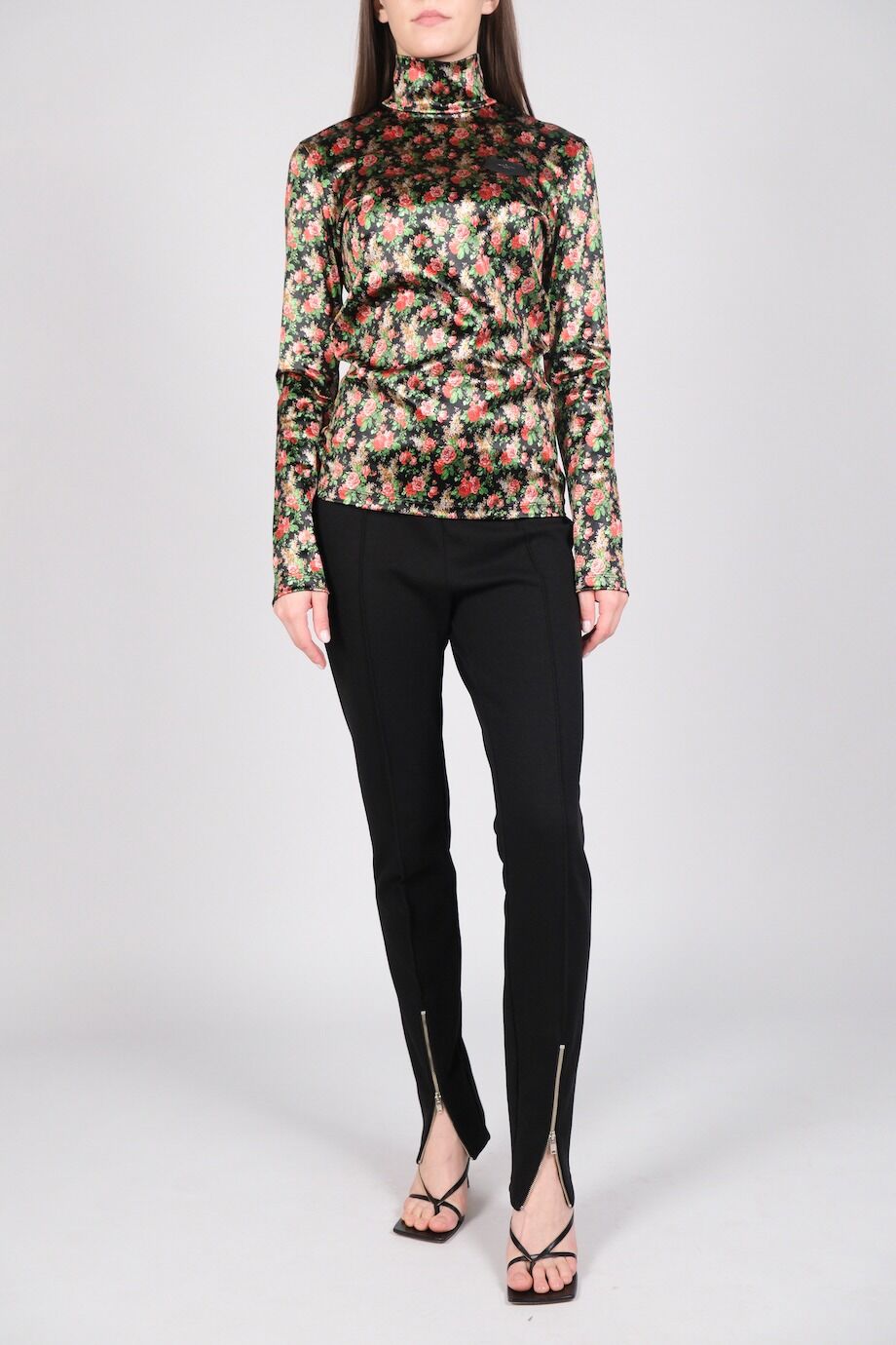 image 1 Брюки черного цвета с молниями снизу