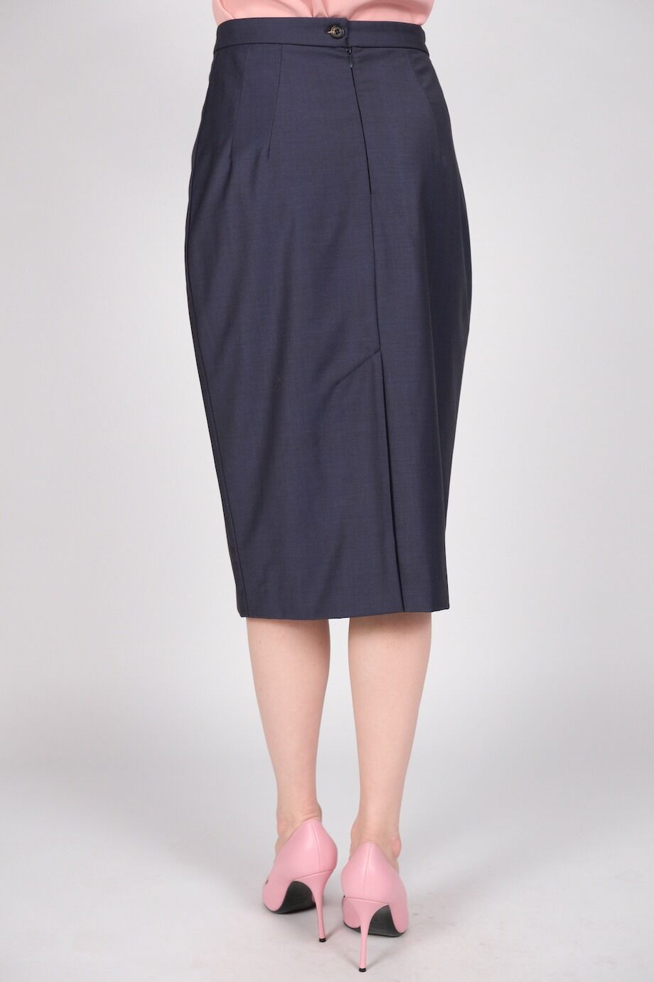 image 8 Костюм с юбкой черничного цвета