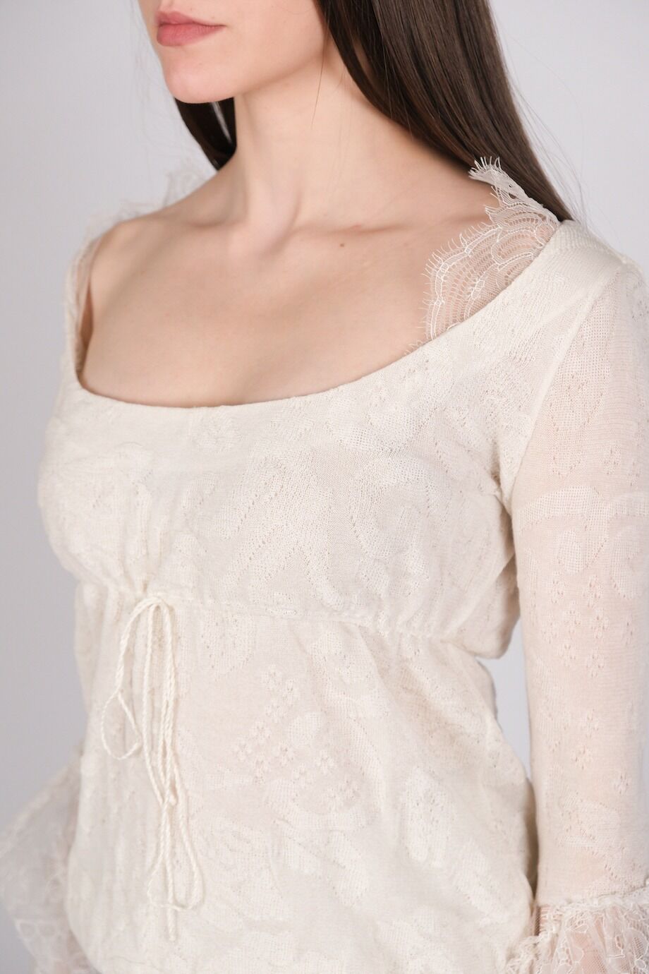 image 4 Топ молочного цвета с кружевными манжетами