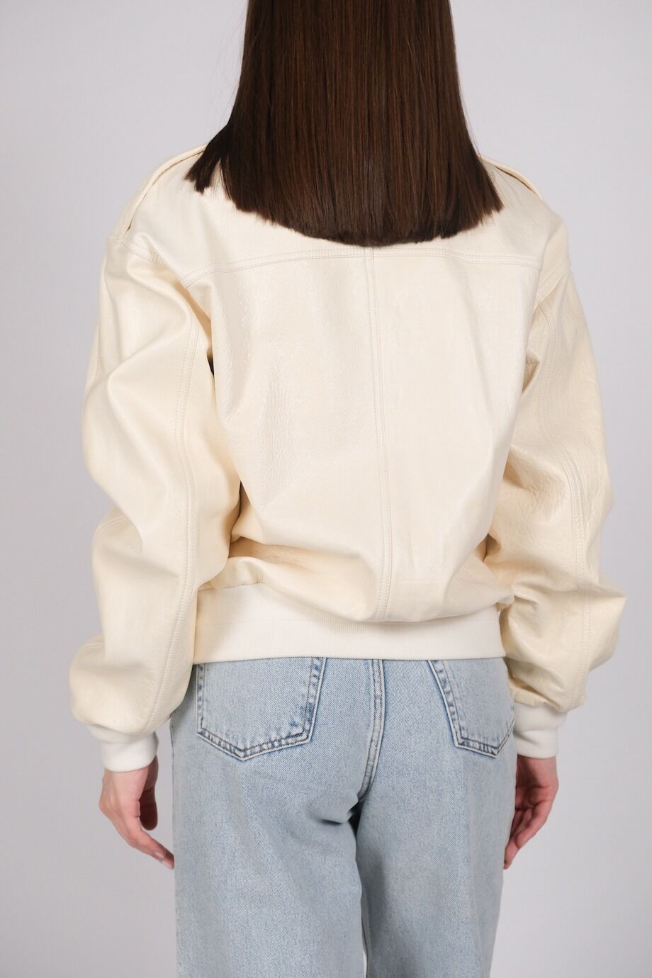 image 3 Кожаный бомбер молочного цвета