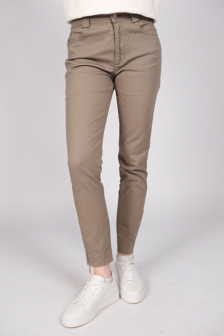 image 2 Джинсы оливкового цвета