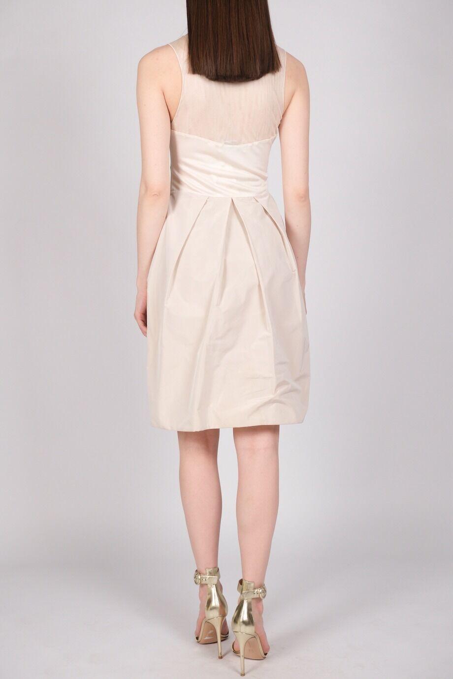 image 4 Шёлковое платье светло-серого цвета