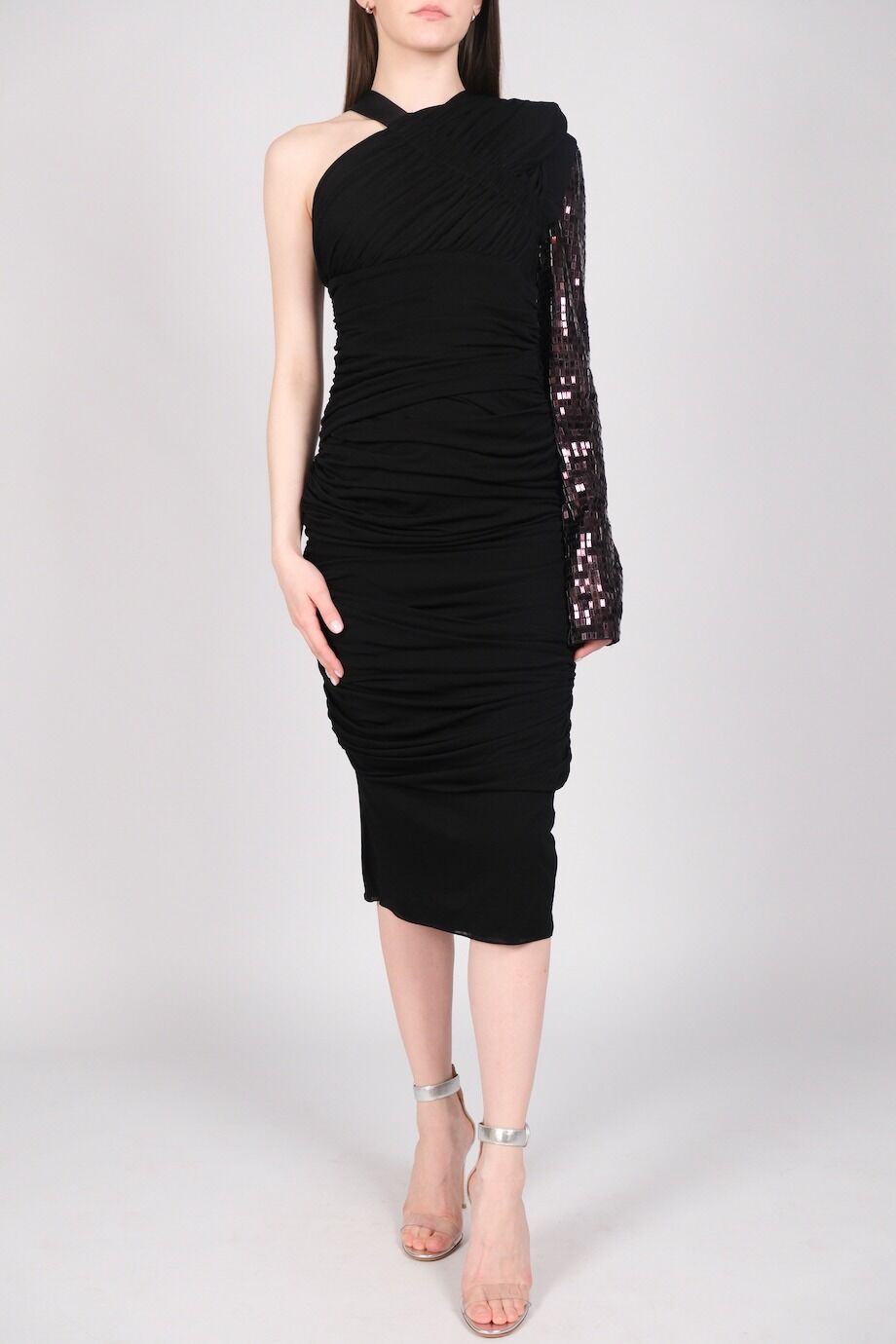 image 1 Платье черного цвета с асимметричным рукавом