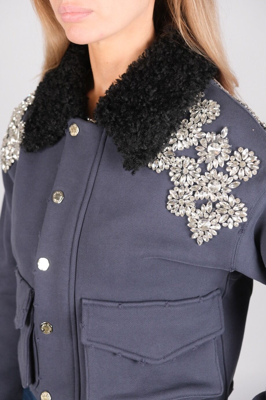 image 4 Куртка с камнями и меховым воротником