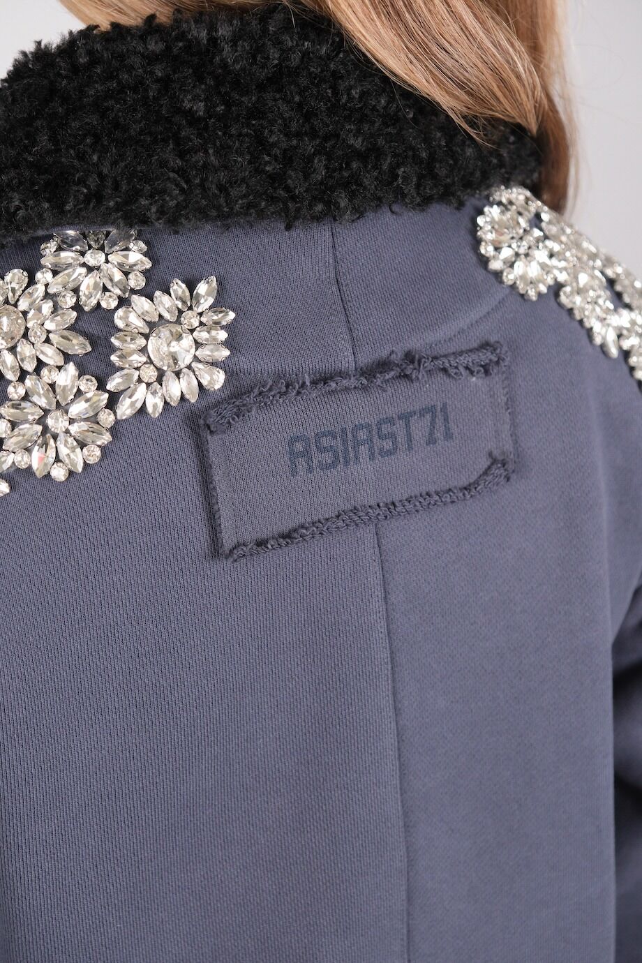 image 5 Куртка с камнями и меховым воротником