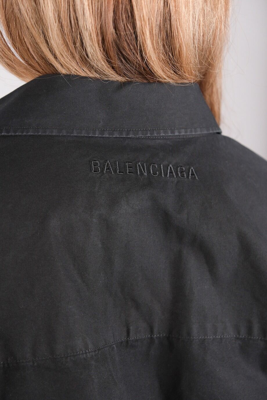 image 4 Рубашка черного цвета асимметричного кроя