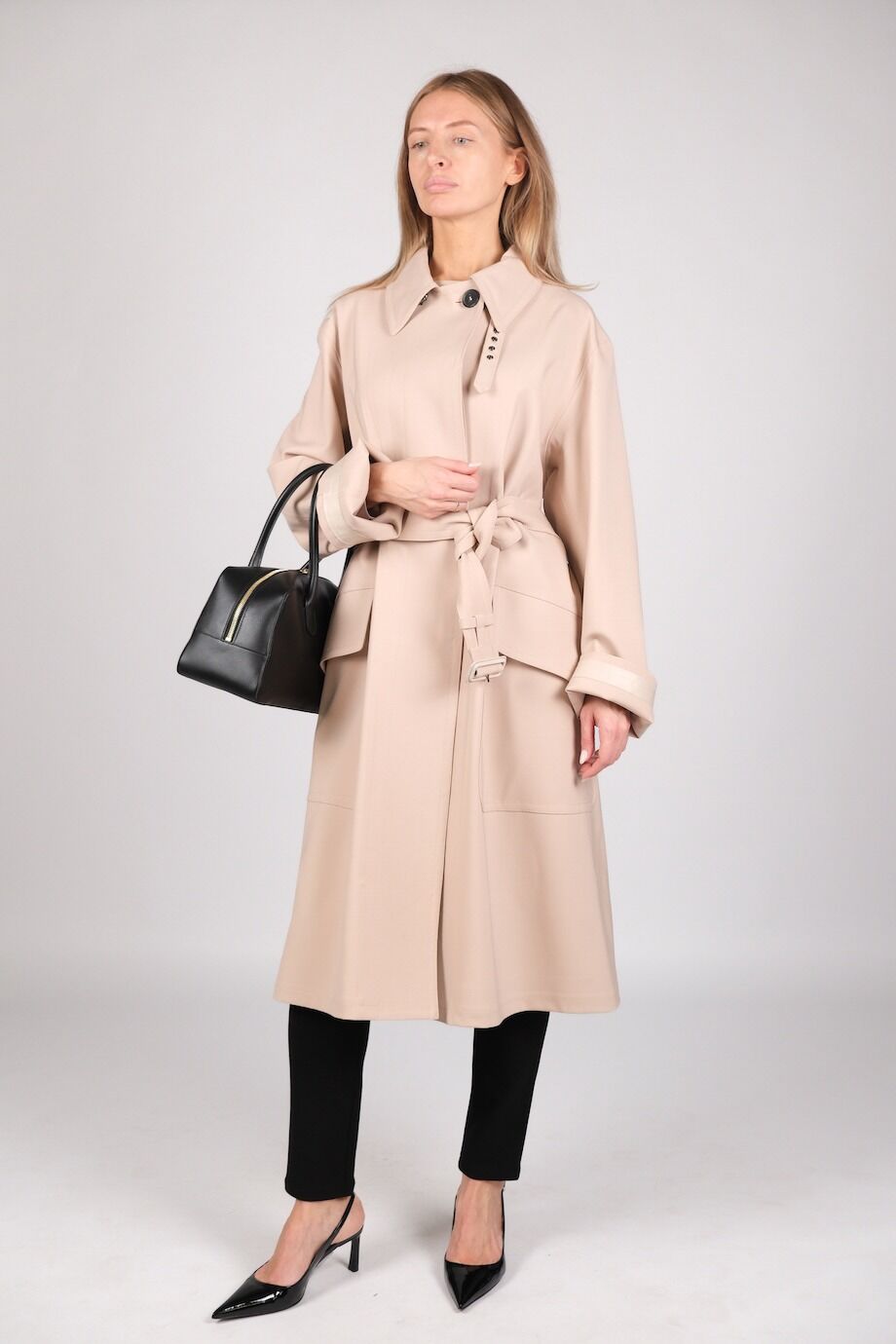 image 1 Тренч бежевого цвета с поясом