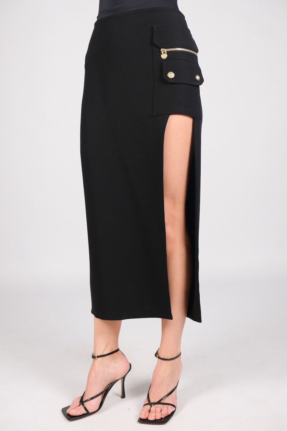 image 3 Шёлковая юбка чёрного цвета с накладным карманом