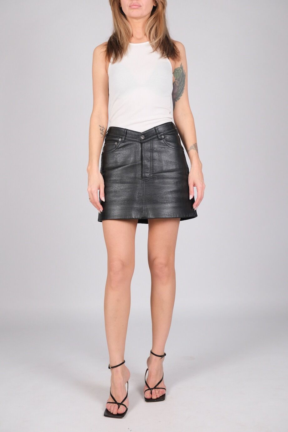image 1 Мини юбка с кожаным эффектом черного цвета