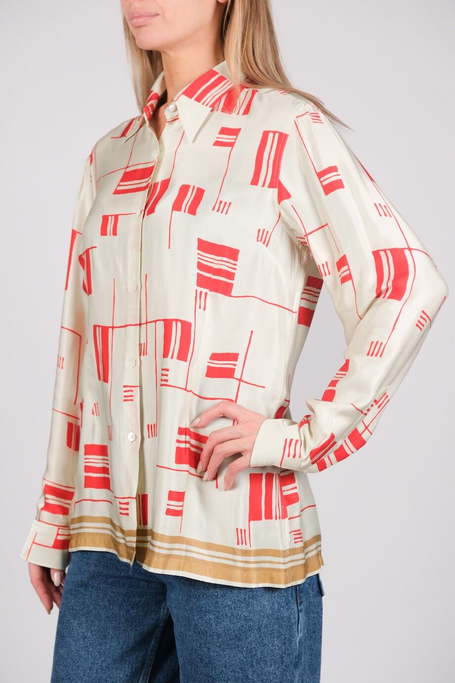 image 2 Блуза молочного цвета с красным принтом