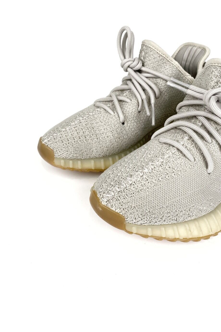 image 3 Кроссовки Yeezy 350 серого цвета